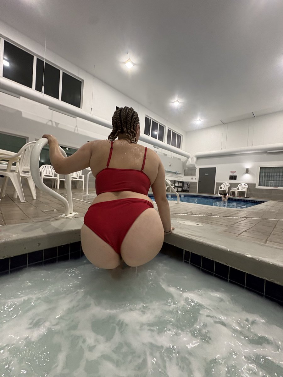 AllySteven52's tweet photo. HMU babes #content #onlyfans #seller #selling #buyer #paypig #fatass #bigbutt #bigmomma https://t.co/JaE3XkEllc