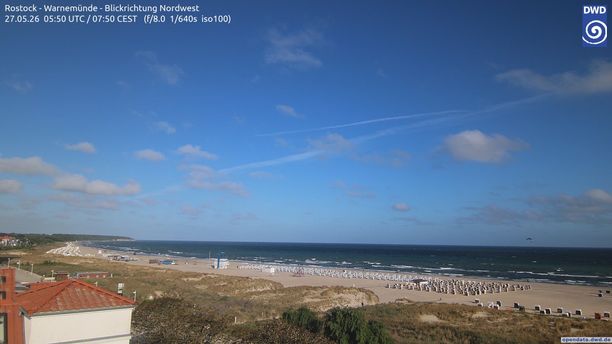 wmnde's tweet photo. ⛅ WETTER WARNEMÜNDE 👇

➡ Ein paar Wolken bei 14 Grad C
🎈 Temperaturen: 13 bis 14 Grad C
💨 Wind: 7 km/h NNW
☔ Luftfeuchtigkeit: 69 %

👉 Mehr #Warnemünde auf https://t.co/Fref3O3jlO
🚩 Cc @meteoHRO https://t.co/l0tmD0MGYA