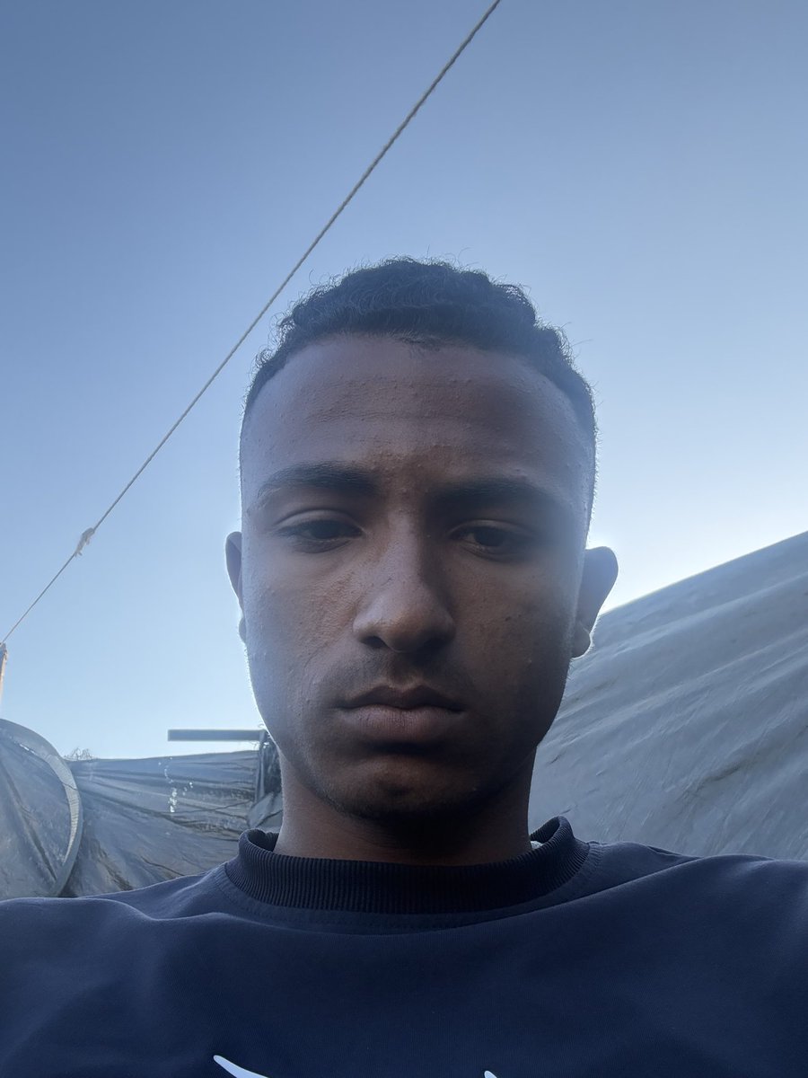 HamdanObaid2007's tweet photo. So far, I have only received one donation of £25… and I am truly grateful to this kind-hearted person. 🙏🏻
But the painful reality is that we still need $350 to provide food, drinks, Eid clothes, and the most basic necessities for my family.

https://t.co/auWsraQfqX https://t.co/1UocAXodW1