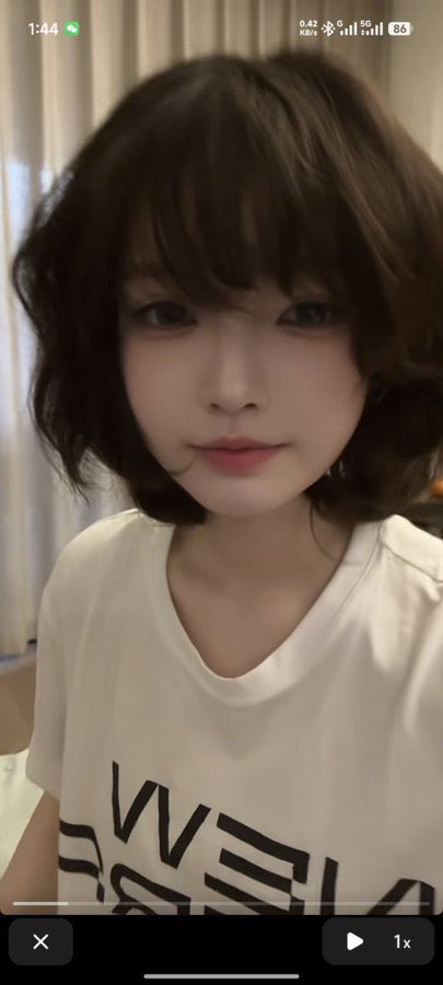 karlyn16144's tweet photo. 有很简单的一款去衣脱衣换脸软件，一键完成 #ai https://t.co/1ZO8HEMNjb