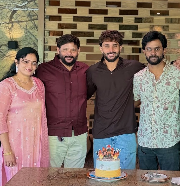 NitishKReddy's tweet photo. Thanks for your birthday wishes 🎂🙏🏻 https://t.co/tzfZ3oXaUS