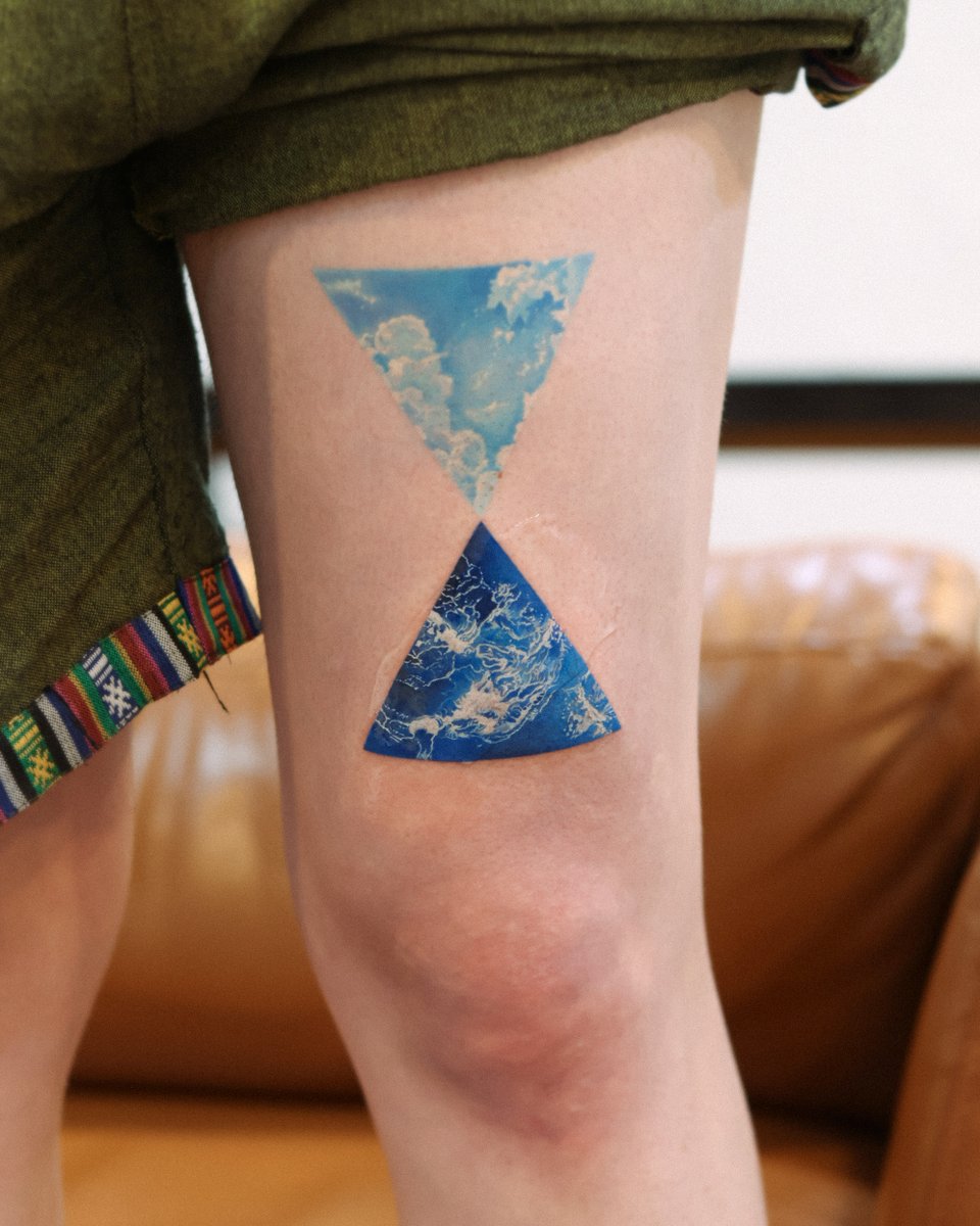 leeso_tattoo's tweet photo. 파도 거품 타투🫧
갖고 계시던 하늘 타투와 꼭 맞는 배치로 기존 도안 받아가셨어요✨ https://t.co/oDXhmwlldP