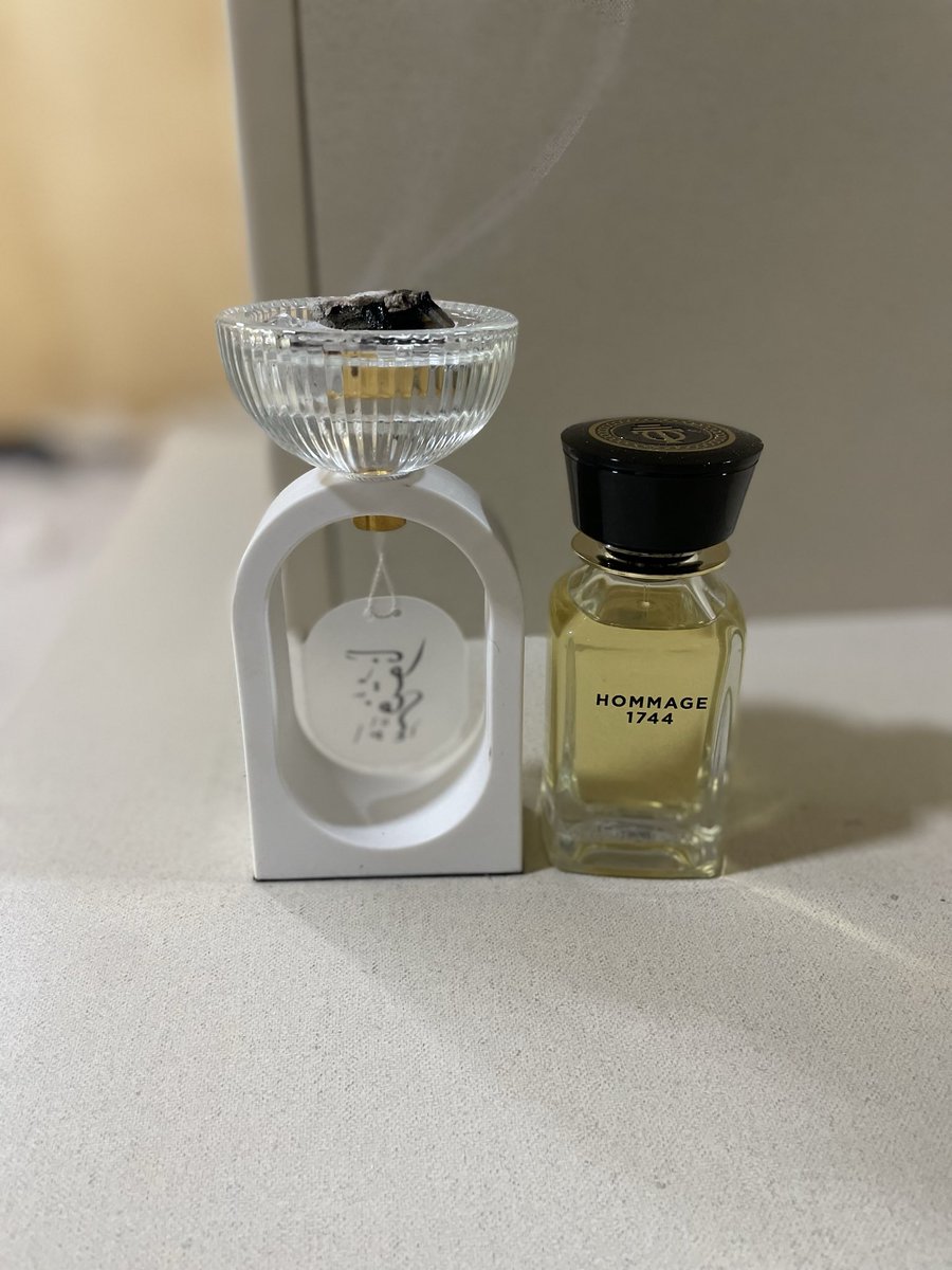 Aljaber888's tweet photo. تقبل الله طاعتكم 
وكل عام وأنتم بخير 🤍

عطر العيد ( هوماج 1744 ) من الفخامة العمانية.♥️ https://t.co/UgexDPScj4
