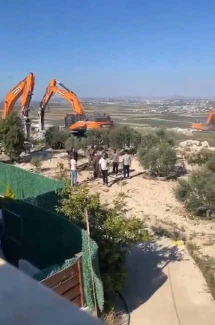 heavy_occ's tweet photo. 🚜Uprooting olive trees using DEVELON excavators in Arraba, Jenin area, May 25 2026.
🚜עקירת עצי זית באמצעות באגרים של DEVELON בעראבה, אזור ג'נין, 25 במאי 2026. 

 #Arraba #Jenin #WestBank #DEVELON #May2026 #heavy_destruction
📸@paldf https://t.co/0ti2PqqKd7
