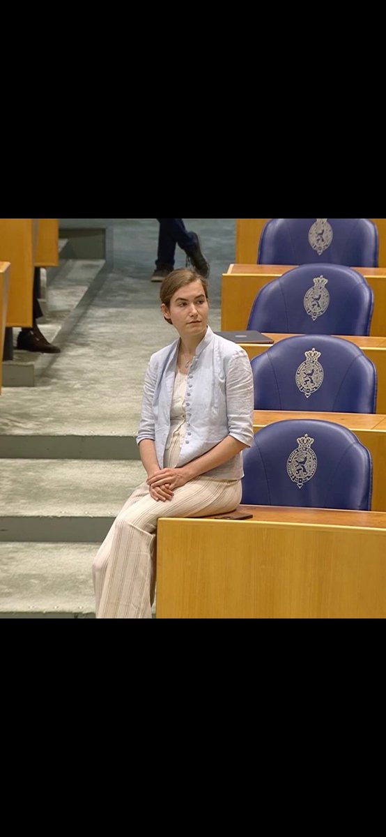 Perr19458206's tweet photo. Vertel de waarheid en héél links Den Haag valt over je heen..
Wat ze niet beseffen is dat het een averechtse uitwerking heeft ..
🇳🇱 WIJ VOLK ZIJN KLAAR MET DIT MINDERHEIDSKABINET 🇳🇱 https://t.co/OC3vwyisVc
