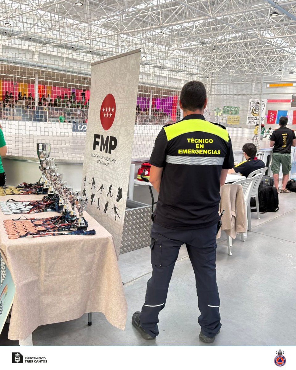 PCivil3C's tweet photo. Entre nuestras funciones también se encuentra dar cobertura y colaborar con los distintos servicios y pruebas que se organizan en nuestra localidad.

#trescantosseguro 
#proteccioncivil https://t.co/zwHZxKRZmO