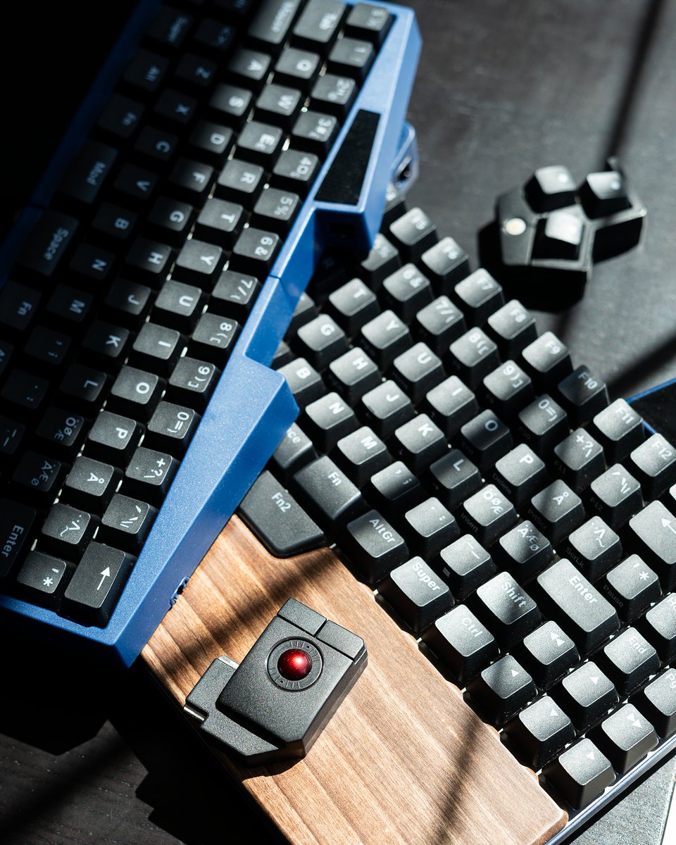 UltHackKeyboard's tweet photo. This Month’s Setup MVP

Every setup has a silent hero.

What’s the one piece you’ve been depending on the most this month?

Let us know 👇

#UHK #SetupMVP #WorkspaceSetup #DeskSetup #Productivity https://t.co/LlU5EiF9C3