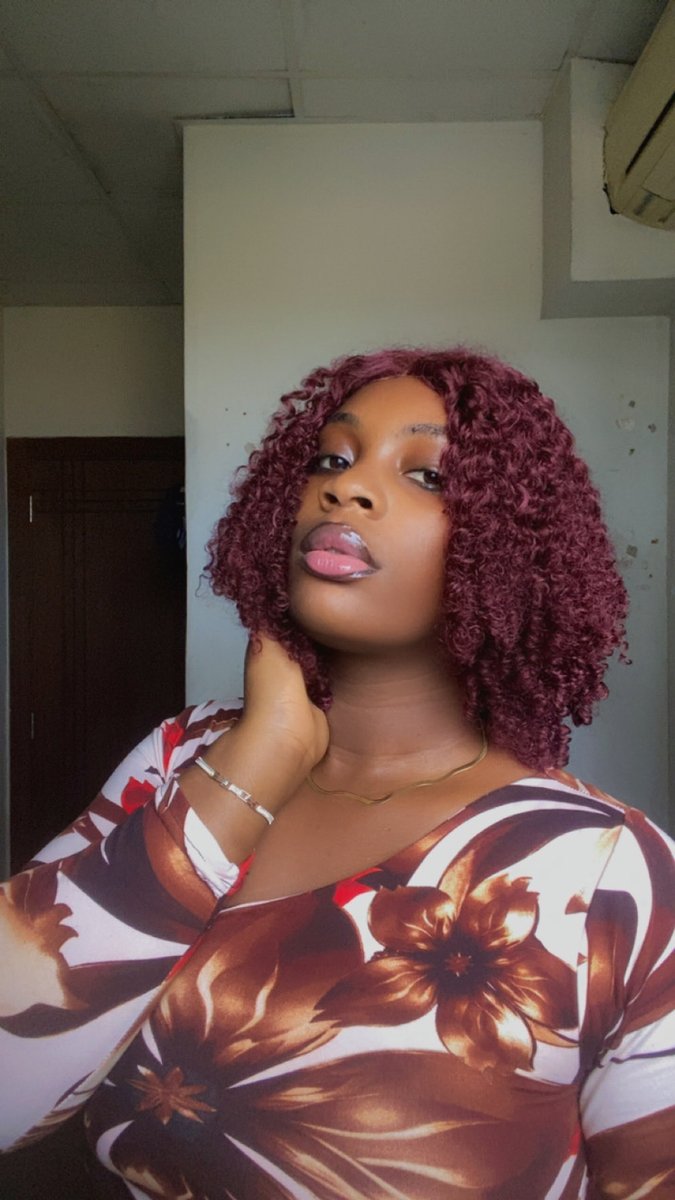 Favour 🌸 tweet media