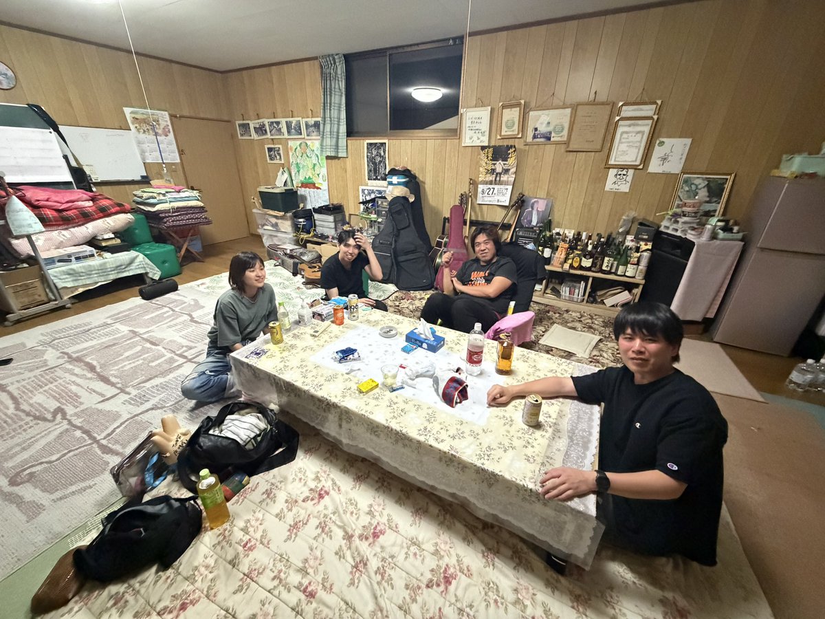 sukeyaron's tweet photo. 水俣着いてからはまず、水俣病資料館に向かいました。戦争も、政治も、そうですけど、事実にしっかり目を向けなければなりません。考えないといけません。無関心こそが人を殺すことだと。
今日は別の資料館に行きます。
友達と、歌を歌ったり足の匂いを嗅いだり、ずっと最高です。ありがたい。大好き https://t.co/HXm6y4c1ux