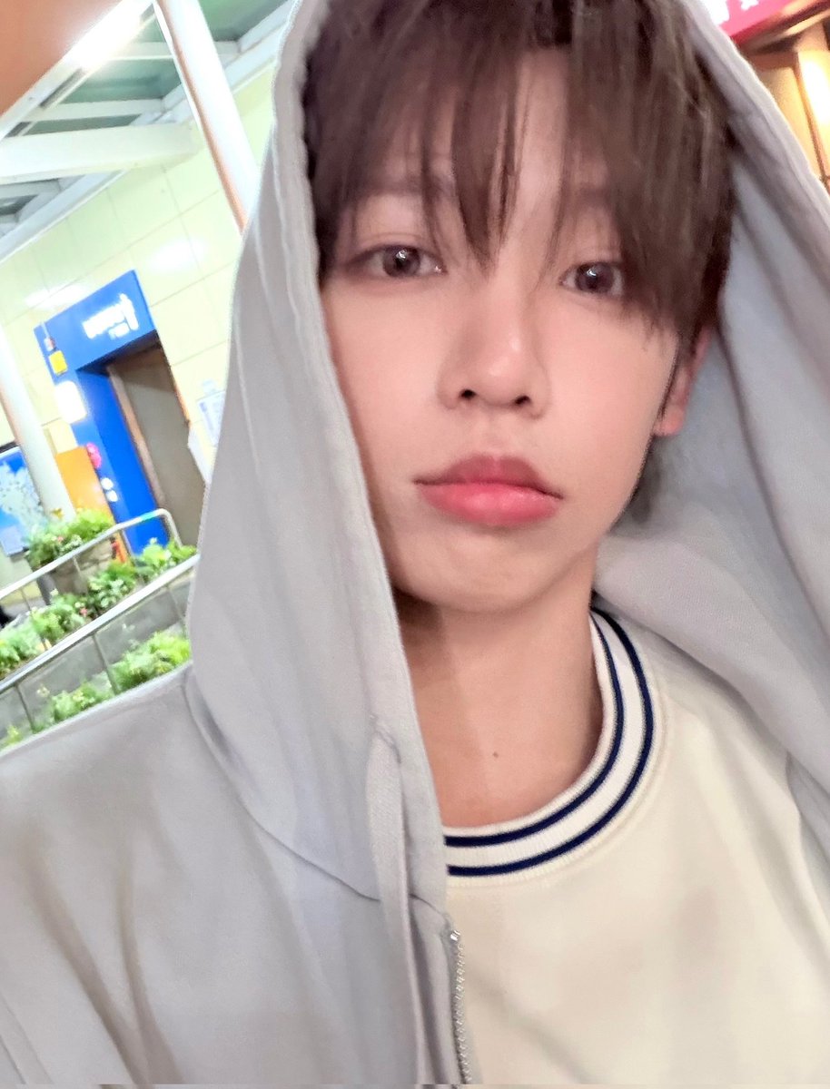 TudisPh's tweet photo. [📷] [Zhang Shuaibo Update] 27052026

🐸: ☁️☁️

📸: Weverse

#SHUAIBO #ZHANG_SHUAIBO 
#장슈아이보 #张帅博 #シュアイボ https://t.co/kHqJE1dKNl