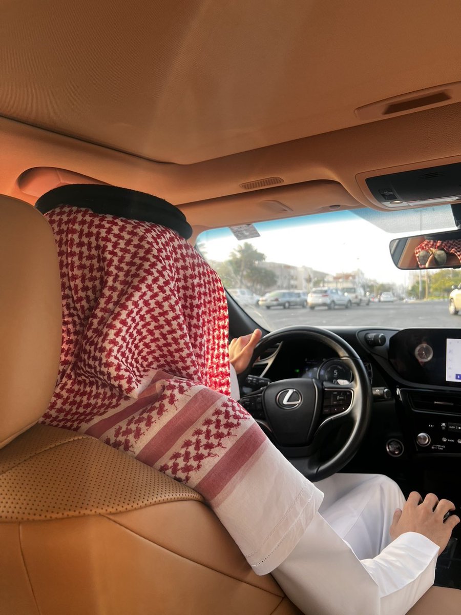 uzzxy_'s tweet photo. - عاد عيدكم بالسعاده والمسرات كل عام وأنتم بخير ❤️💐 https://t.co/F3PtHiTUPO