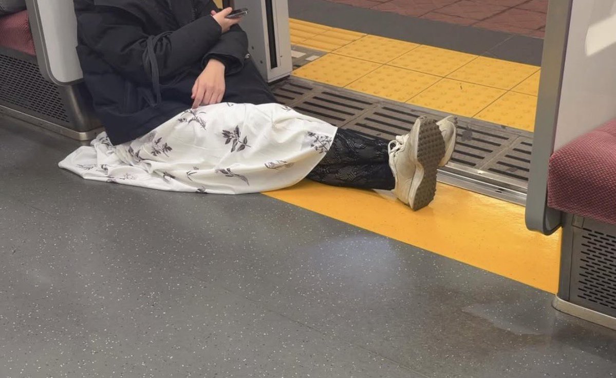 裏ちゃん tweet media