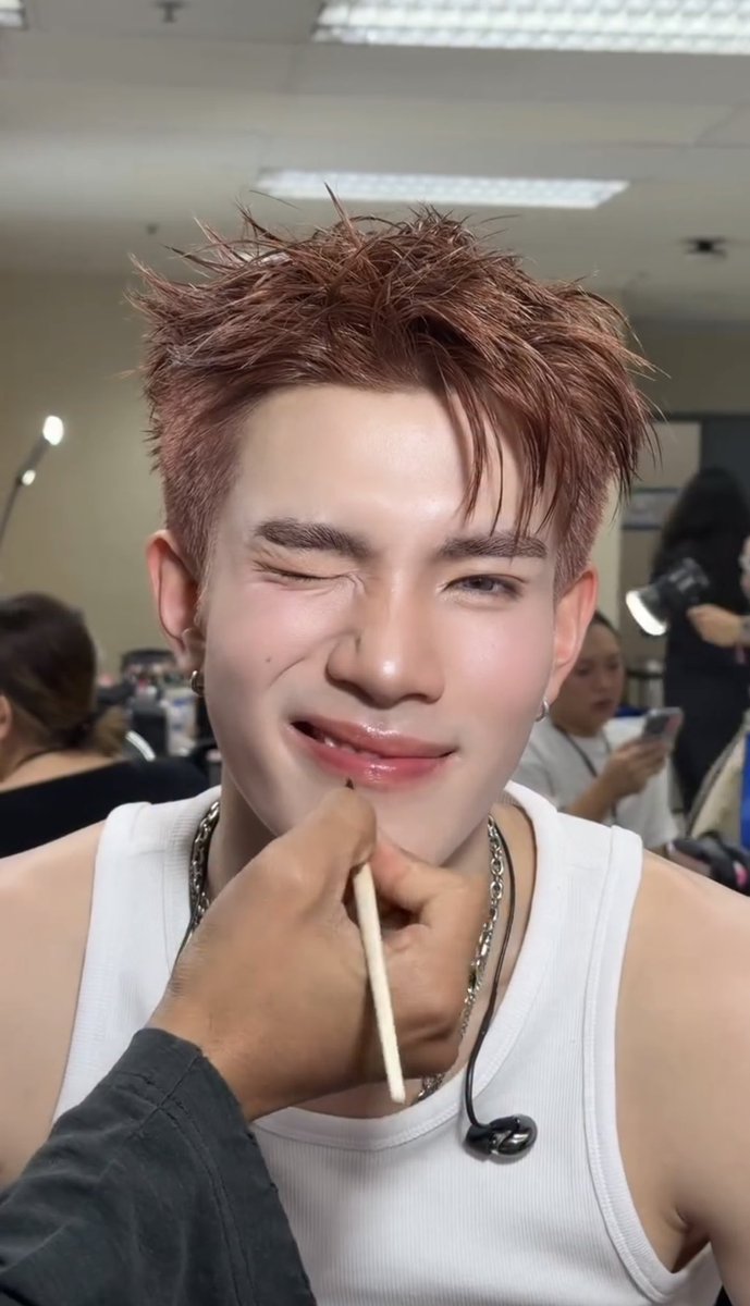 fourthcil's tweet photo. lu pernah gak dighosting orang yang tipe lu banget pdhl baru kenal 3 hari, nah itu gw ke ginger fourth https://t.co/Fct0U5BufY