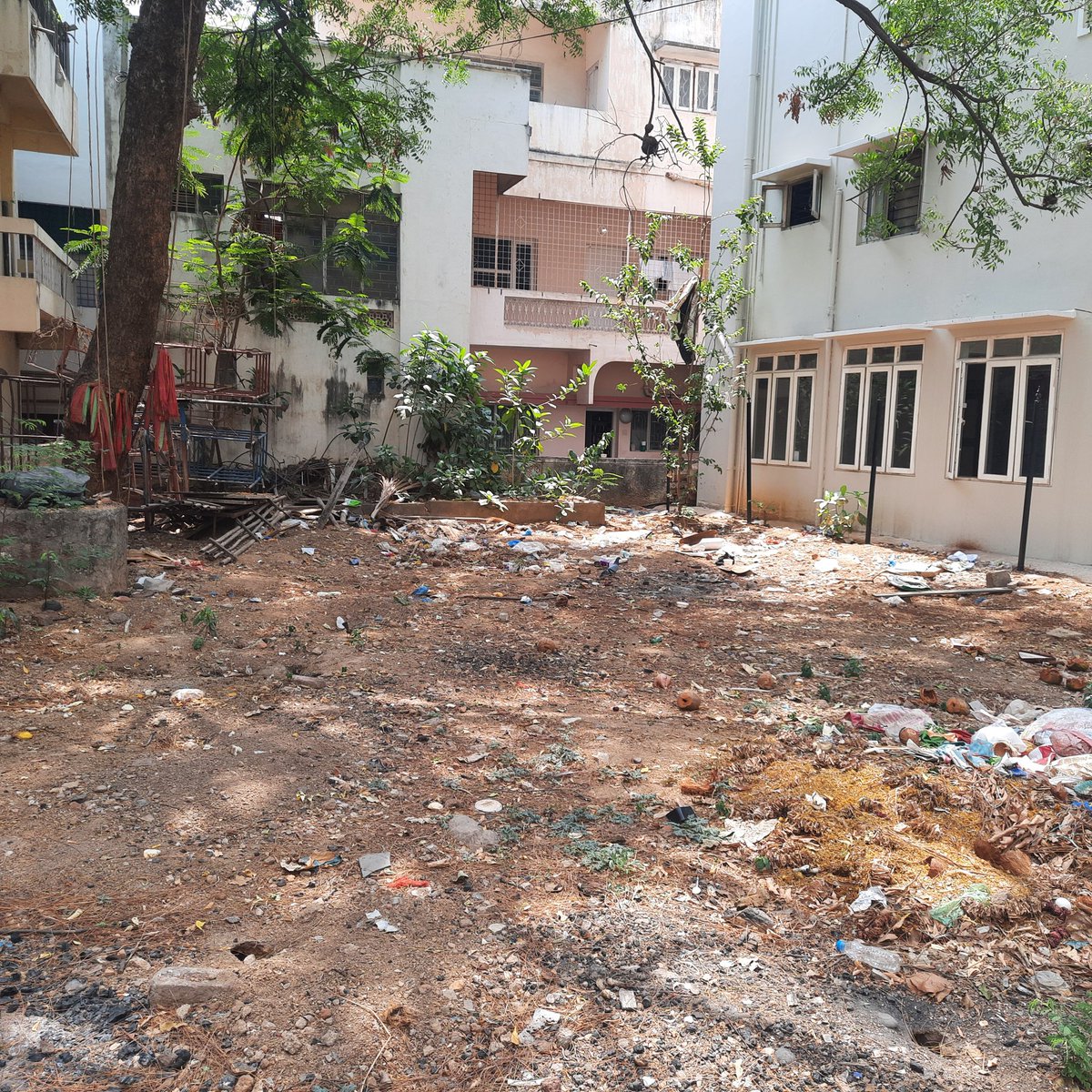 Bhaskar70113973's tweet photo. Gagan vihar colony Begumpet residents request authorities to take up the cleaning &amp; development of neglected colony Park. Children forced to visit neighboring colony park for recreation @TelanganaCMO @MCMalkajgiri @DC_Malkajgiri #citizenfirstfirst #colonypark https://t.co/Wt3odDVsJd