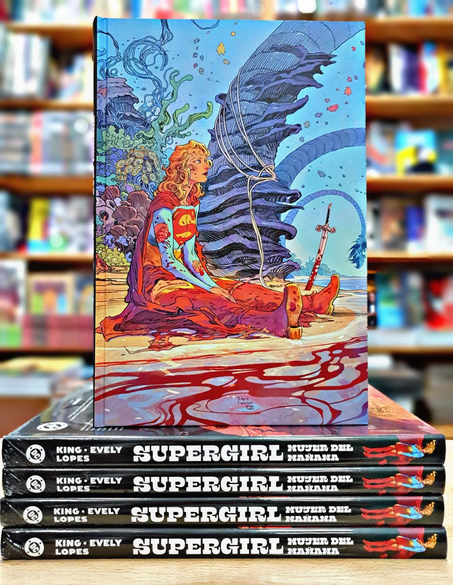 ComicsArcadia's tweet photo. En unas pocas semanas #Supergirl ha ido llegando a nuestras estanterías, pero quizás si solo pudieras leer un solo comic de este personaje ¡que sea este! Y evidentemente esta edición le da mil vueltas a la que hizo la editorial innombrable. https://t.co/X5dYiPVTP7