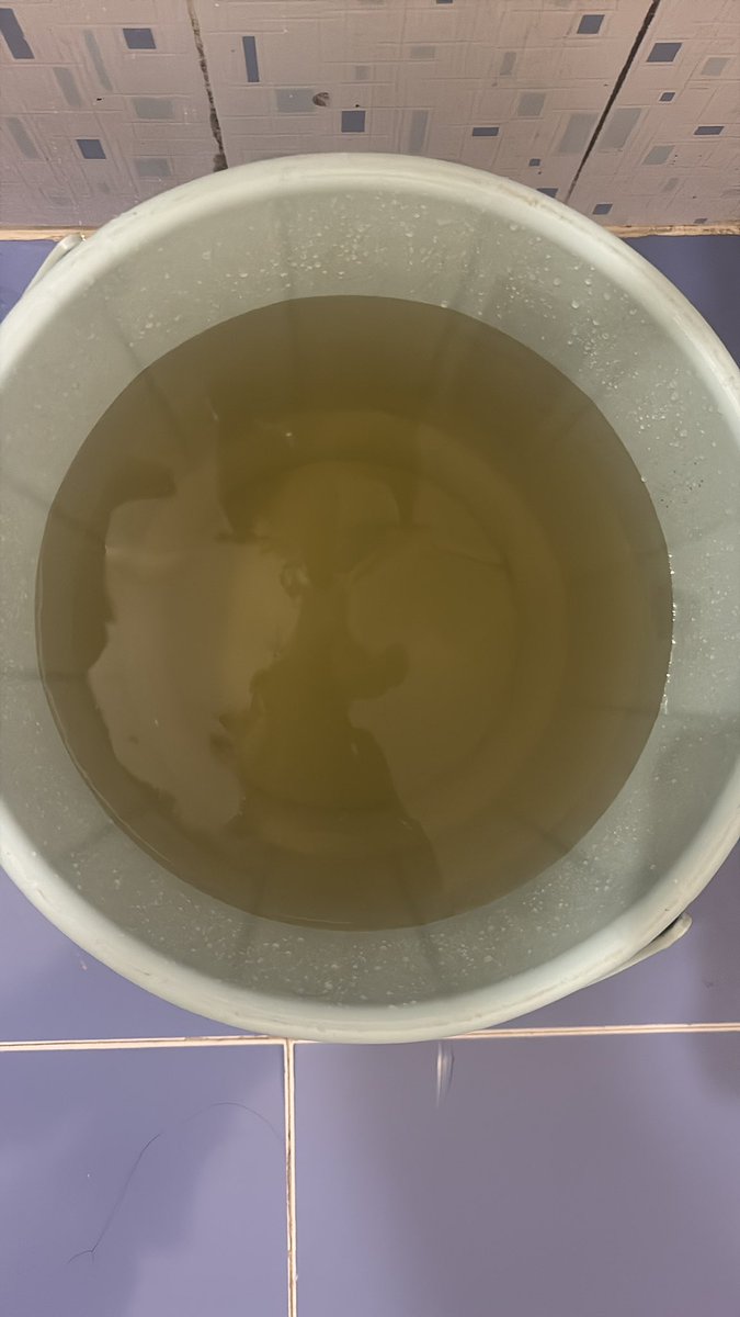 EniggmaEnn's tweet photo. @PMCPune @pmcmco
@pmccarepune @DoWRRDGR_MoJS @girishdmahajan quality of PMC water being supplied in Lunkad Collonade Viman Nagar for more than 10days now @punekarnews #cleanwater @PuneCityLife https://t.co/qpVihRQcCR