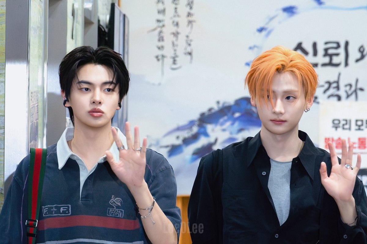 leeOlee tweet media