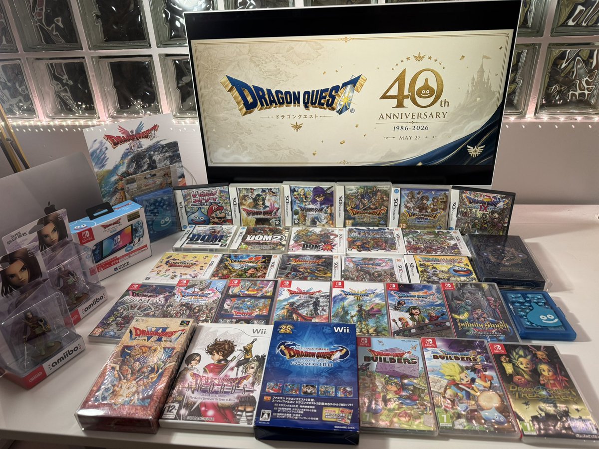 KanarianGamer's tweet photo. #DragonQuest celebra hoy su 40º aniversario y es imposible explicar lo que significa para mí la obra de @YujiHorii.

Como amante del JRPG, DQ es el norte de mi brújula gamer. Sus mundos son mi hogar y cada nuevo lanzamiento, el día más especial del calendario.

¡¡ Felicidades !! https://t.co/QBiFcWivUS