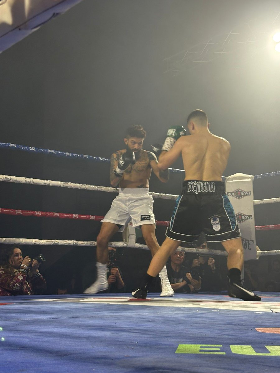 EuskoBox's tweet photo. #BOXEO #ERLANTZTEJADA vuelve a #ZUMARRAGA. Será el #JUNIO6 . El mejor debutante de 2025 para Espabox disputará un combate a 6 asaltos. Entradas anticipadas en Aitube Berri Taberna, Urzubi Taberna y Galilea Taberna. ¡¡¡Nos vemos en el Beloki!!! https://t.co/2i8thsOsuV