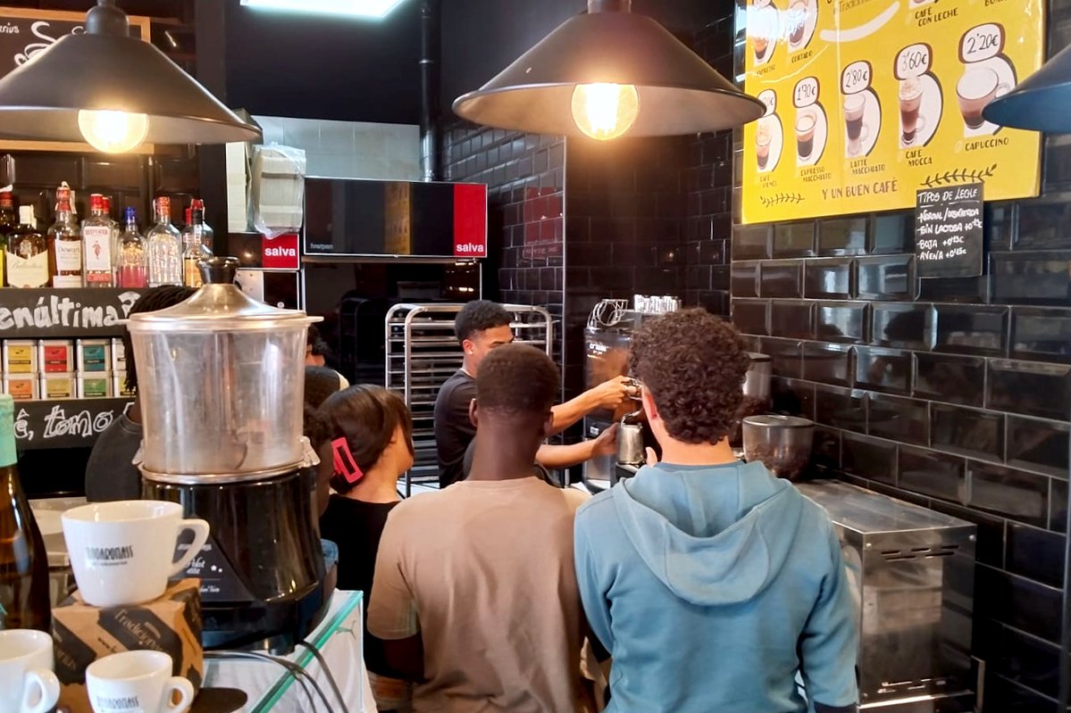 FundDiagrama's tweet photo. Las habilidades prácticas como motor de trabajo para jóvenes del Programa Labora de Cádiz.
https://t.co/CdLAuCZF8k

#FSE #FondosEU #hostelería #prácticas #inserciónlaboral https://t.co/2RL9NbEfTd