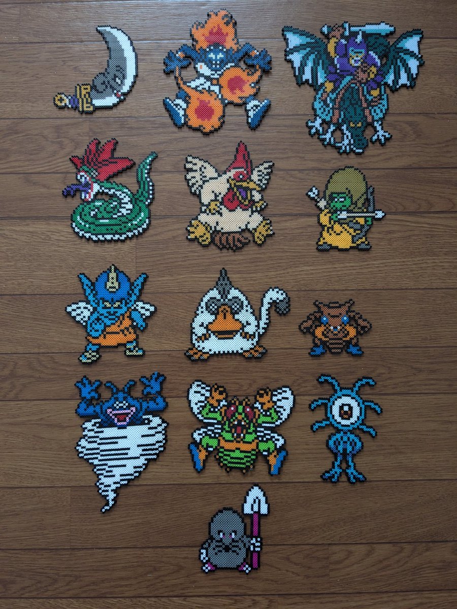 Shingu629's tweet photo. 『#ドラゴンクエスト』より
誕生40周年おめでとうございます❗
新作ではないですが今までに作ったビーズを並べてみました。あまりドラクエ作品を作ってないと思いきやそれなりに作ってました😅
今までありがとう❗そしてこれからも宜しく❗ドラゴンクエスト❗
#ドラクエの日　#DQ40th
#アイロンビーズ https://t.co/GywpoPdnjg