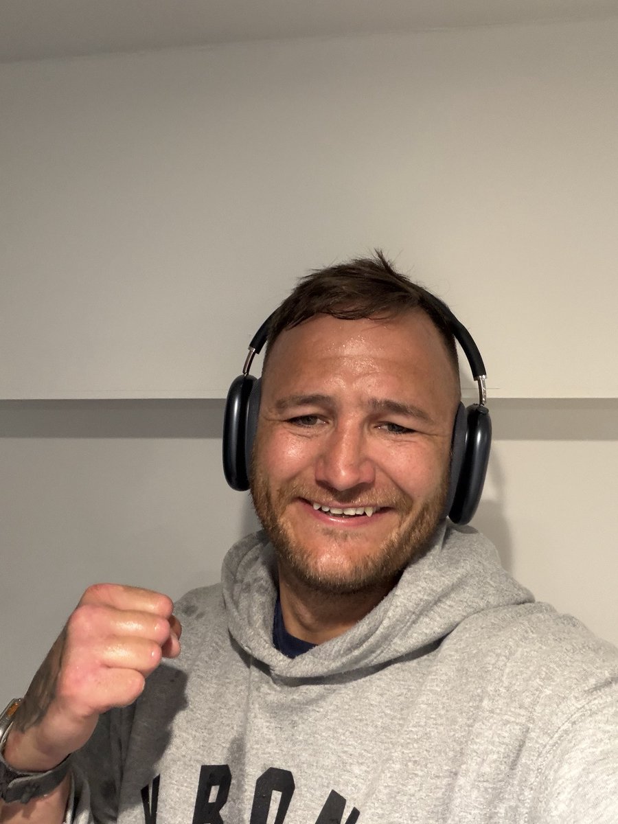 Nathan_Decastro's tweet photo. Early morning run done, there is something very therapeutic about getting out of bed and getting on the treadmill 💪🏻🫡 over weight and unfit but it’s time to buckle down, keep consistent and who knows what the future may hold 🤛🩸

#TheNightmare #BareKnuckleBoxing #Boxing #Gym https://t.co/OIjUijNN7D