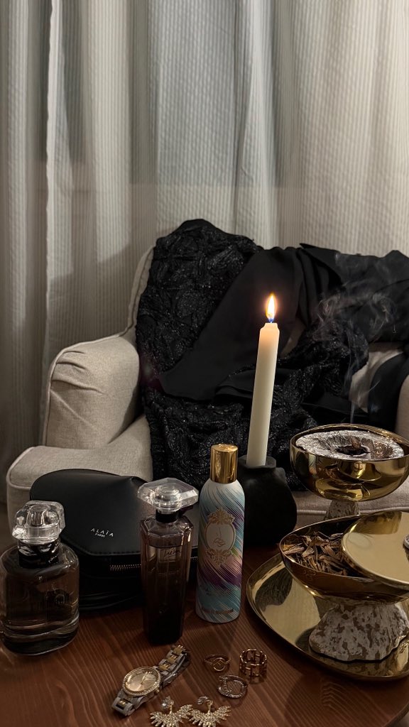 Jealenezix's tweet photo. 𝐄𝐢𝐝 𝐎𝐮𝐭𝐟𝐢𝐭 🖤 https://t.co/YTGshHYx0O