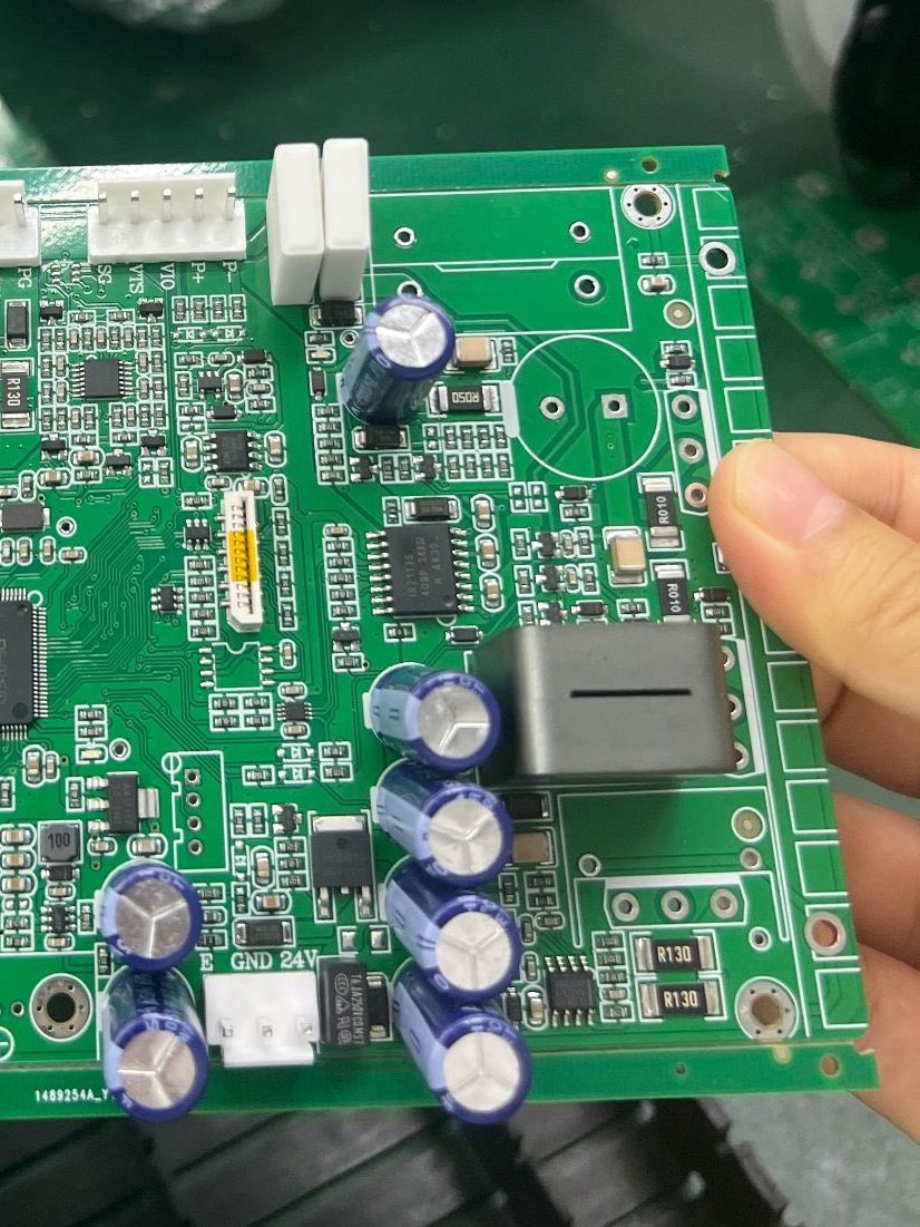 Rita_chen28's tweet photo. A PCB provides the foundation.
PCBA brings functionality, performance, and reliability.
From component placement to testing, every step matters.
#pcb #pcba #Pcbassembly https://t.co/8kB1Uv8Ogx