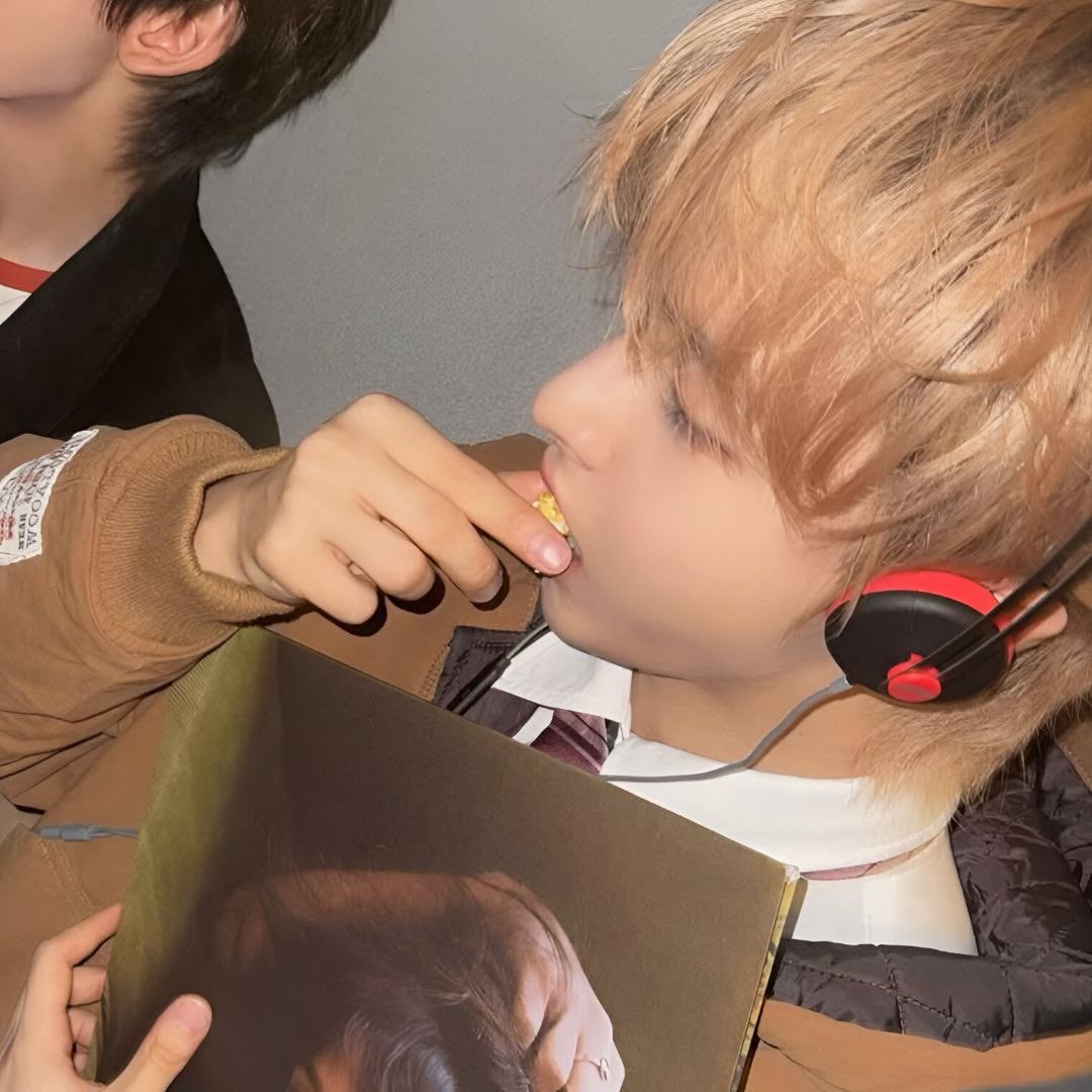 냐 tweet media