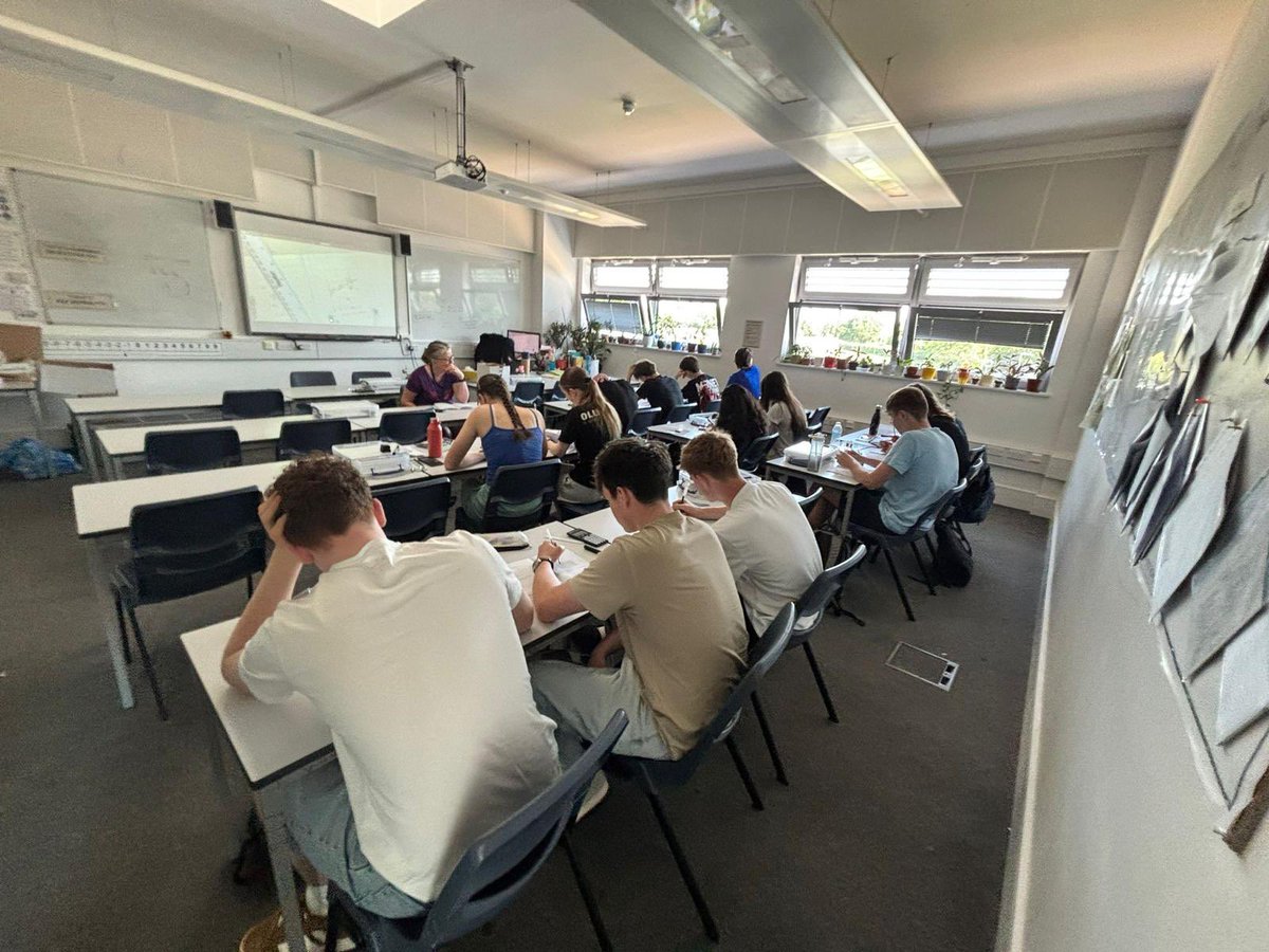 thehambleschool's tweet photo. A huge well done to all of our Year 11 students for the fantastic attendance at our in-school revision sessions so far this half term! Your hard work, commitment and positive attitude are really making a difference. 👏 https://t.co/KhSoa4tcTd