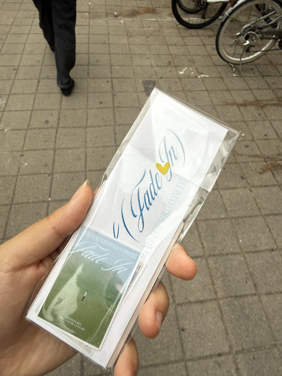 ๐ฆ๐ก tweet media