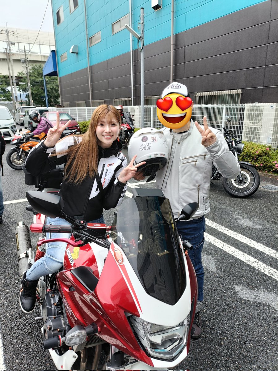 cb400sboldor's tweet photo. #ホンダドリーム京都東 主催の
#桐石瑠加 選手と行く
KTC工場見学に参加しました🪛

店舗から工場まで短時間ですが
参加者全員でツーリング🏍🏍🏍

KTCの工場見学は、工具製造の工夫や
こだわりの説明を聞くことができ、
製造現場では大迫力の加工も見れて
ネプロスソケットのお土産ゲット✌️
楽しかた https://t.co/OYt5kSm2lP