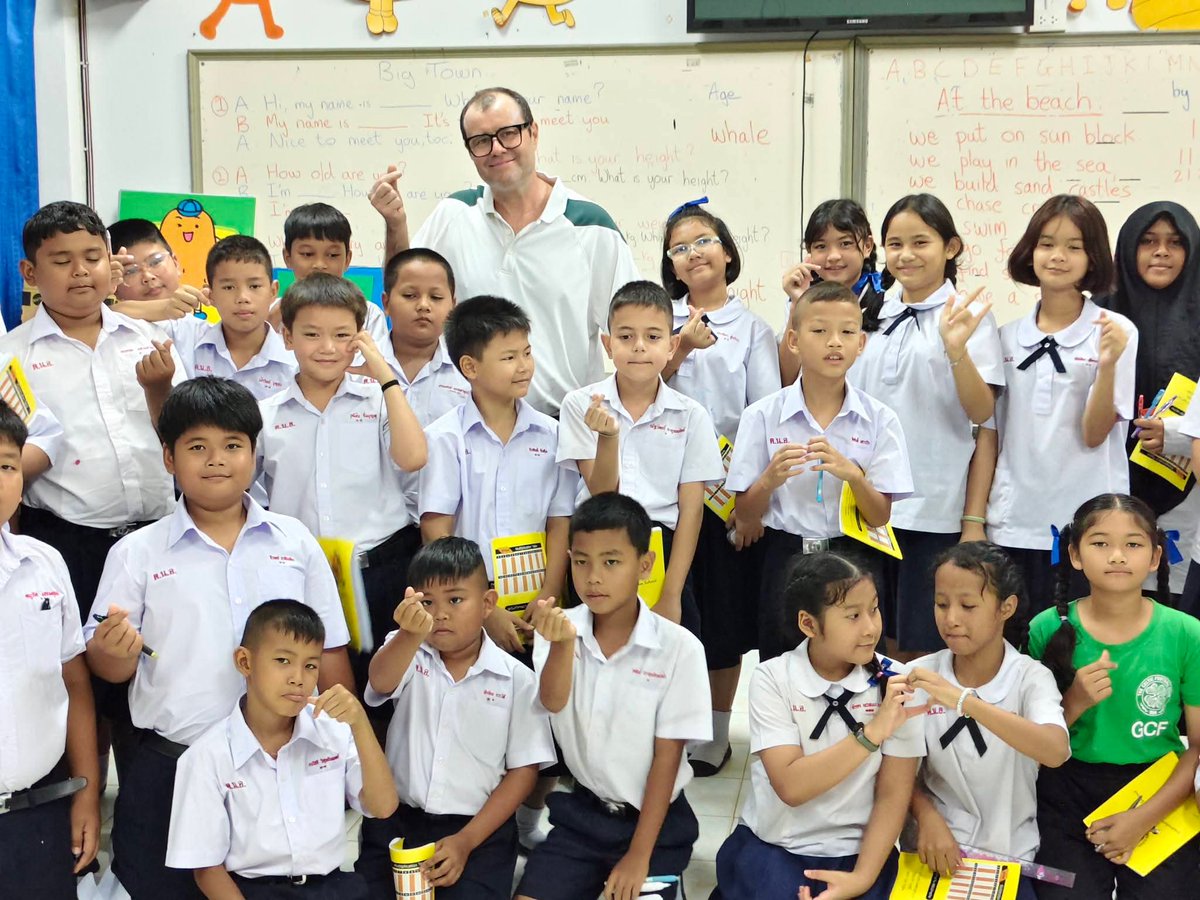 thaitims's tweet photo. My wife took me to school today and was my classroom assistant. It was very nice to be back. So many memories here over our 20 years of volunteering. https://t.co/ufIkj0XnnC
