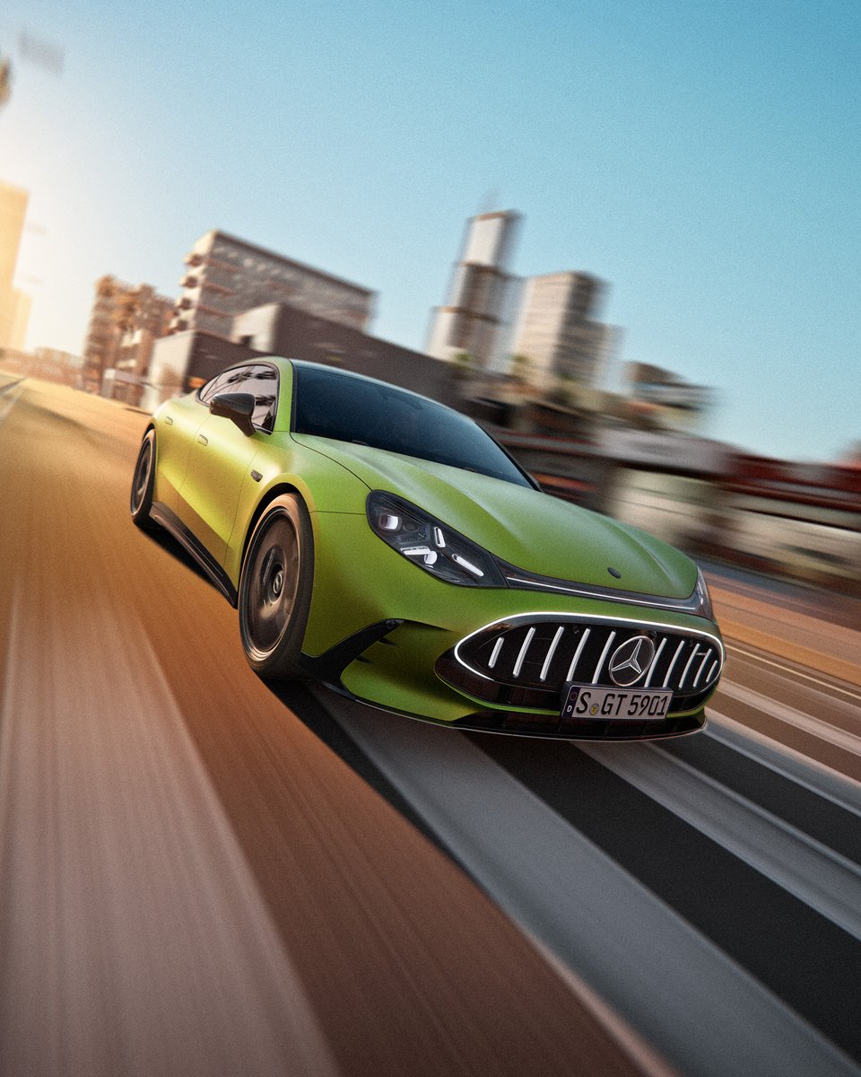 The all-new Mercedes-AMG GT 4-Door Coupé 走行性能も、タフさも