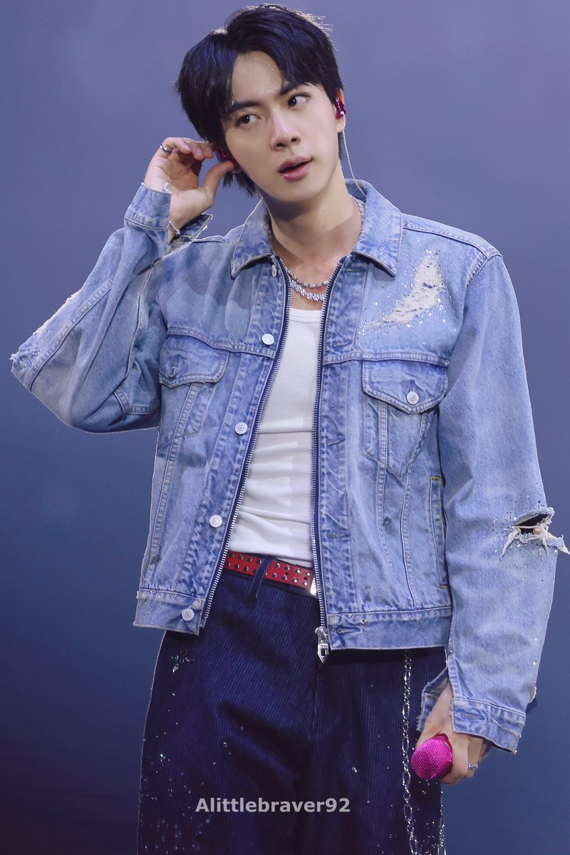 ALittleBraver92's tweet photo. 너무 잘생겼다 🙇🙇🙇🙇 https://t.co/9ZRtUk9t07