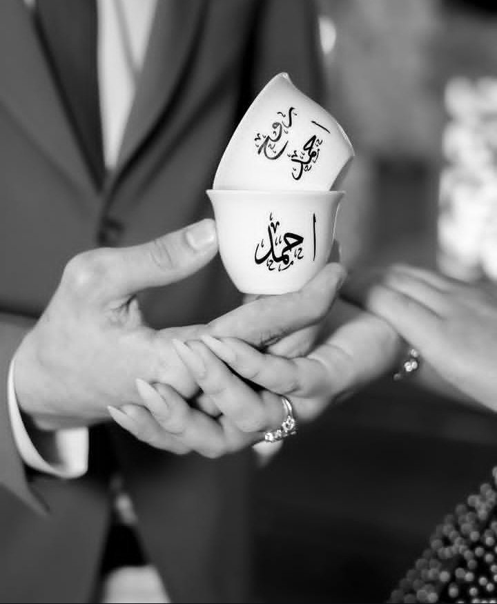 R007SM's tweet photo. @4t8u_ مكانك بالهدب والعين، وسيف الزعل ما ينشال بوجهك، الله يديمك لي أعياد وعمر ♥
@4t8u_ https://t.co/cAbKSG5Lty
