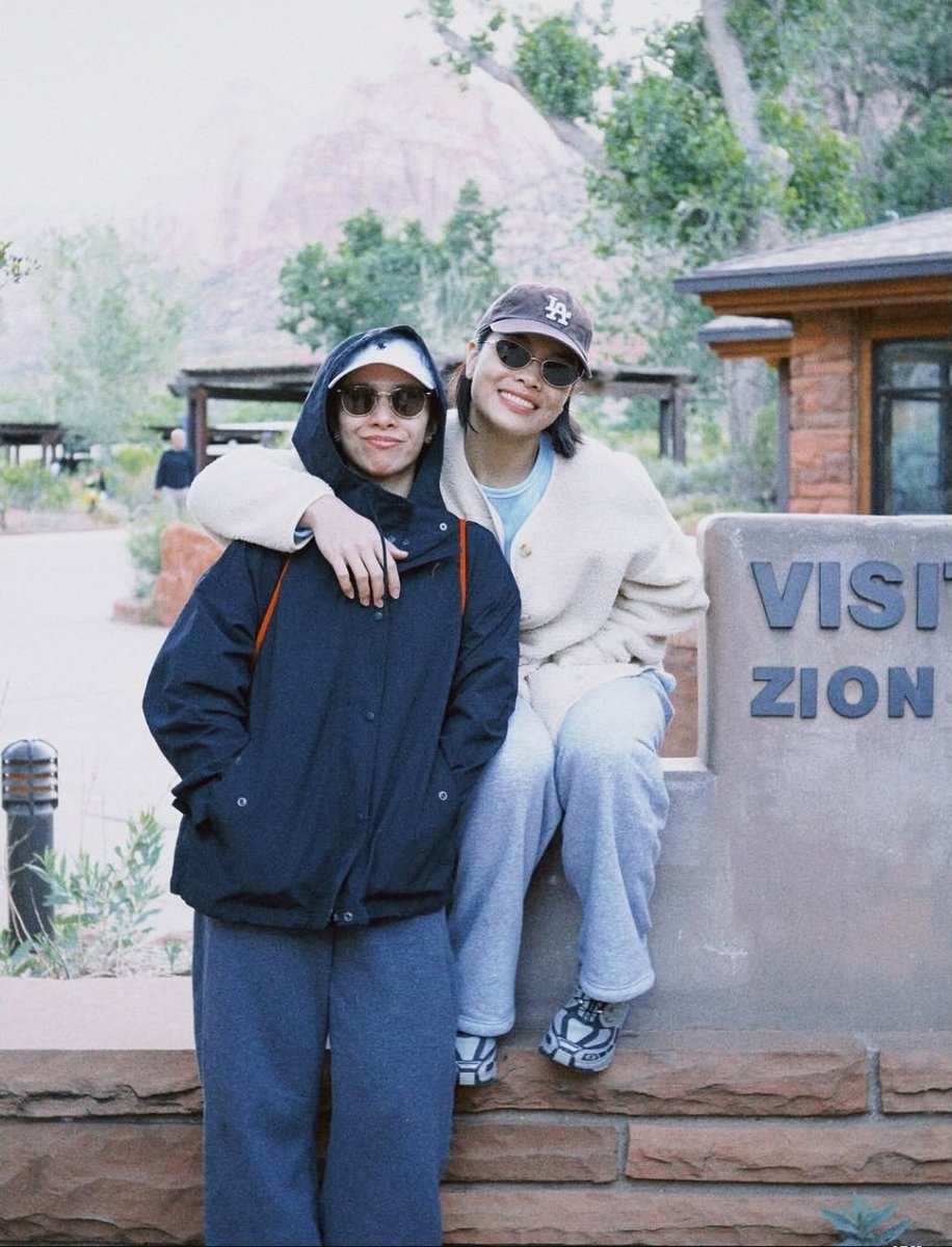 ikay_nim's tweet photo. Just them exploring the world together 💛🧡 https://t.co/c7OA9QJW3Q