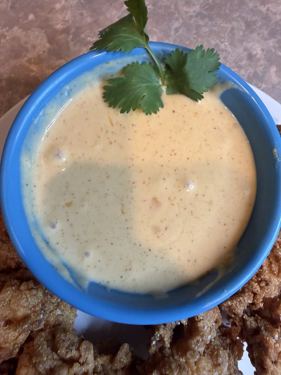 chefericap's tweet photo. Deadpool chicken tenders made out chicken thigh , coated in cornmeal , flour and corn starch , cheese sauce same book , made with evaporated milk, a little bit of cornstarch and cheese and spices I used paprika, smoked sea salt, and a little bit of cumin, cheesy sourdough https://t.co/hat6NxXayf