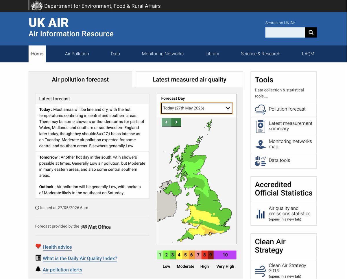 CleanAirLondon's tweet photo. @EmmaforWycombe @Keir_Starmer @UKHSA @metoffice @tobyperkinsmp @BarryGardiner @H_S_E @DefraGovUK @DefraCSA @CMO_England Update Wed 27 May: 1-hr ozone #AirPollution at monitors (not modelling) on Tue 26 May peaked at 170.0 ug/m3 at #RochesterStoke (94.4% of triggering a National #PollutionAlert). Graph shows odd gap there on Sat 23 May. MODERATE now lingering for days. Thank you for sharing thread https://t.co/7JFV9SSzb2
