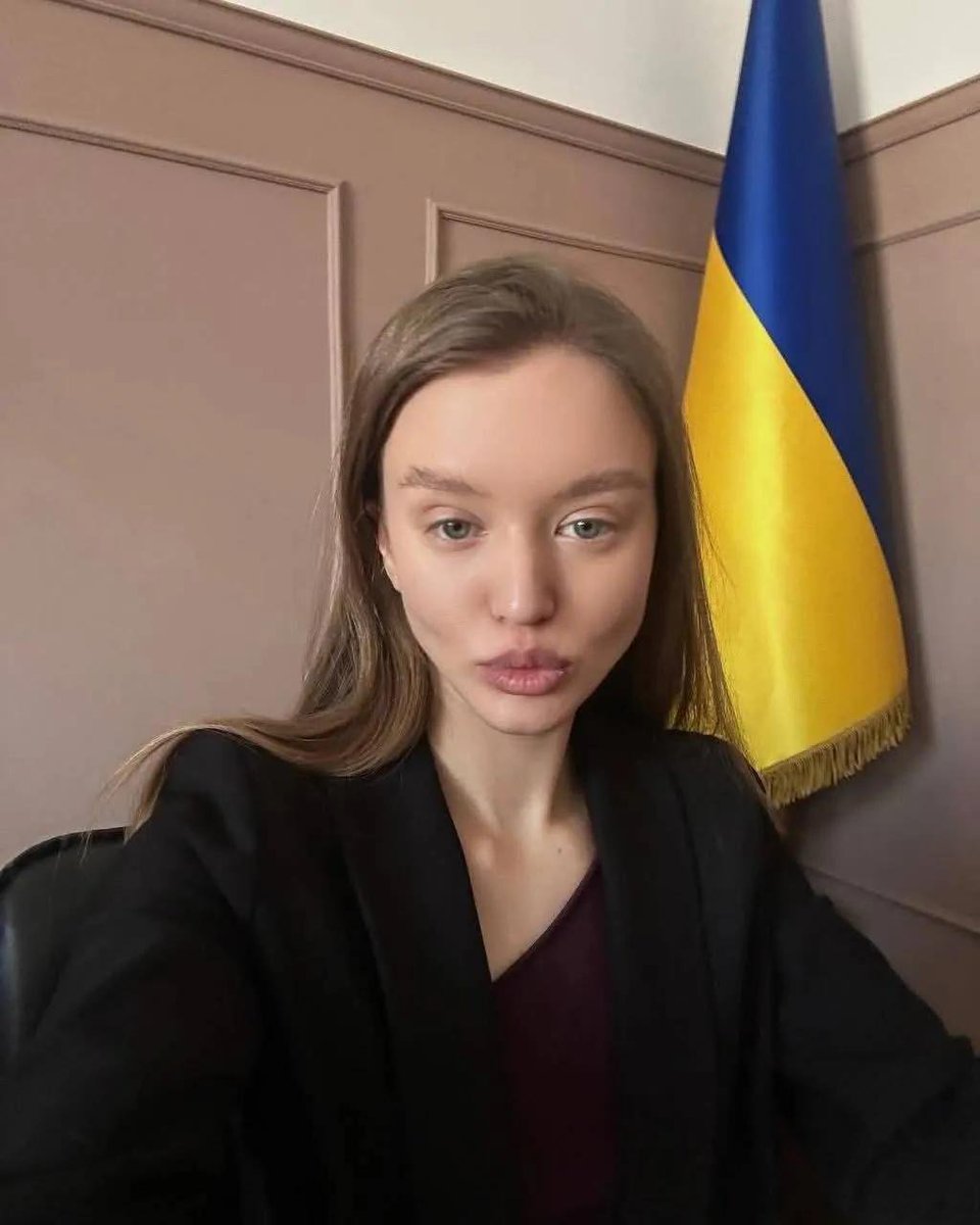 Политик по приколу tweet media