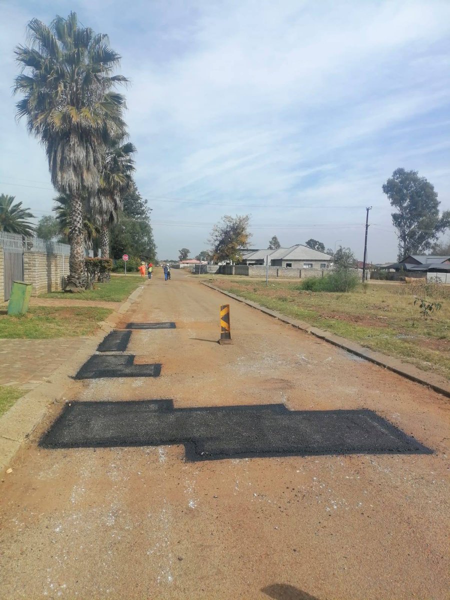 Democratic Alliance tweet media