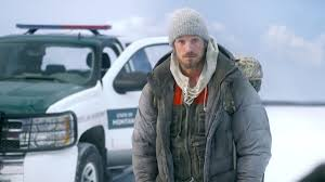 merlinpapin3's tweet photo. Ce soir sur @canalplus le film #Icefall de Stefan Ruzowitzky (2025) avec Joel Kannaman Bashar Rahal Graham Greene Danny Huston Martin Sensmeier DeVaughn Nixon
Sur un lac gelé du nord des Etats-Unis, Ani, jeune garde forestière, se trouve embarquée dans une sombre affaire. Elle vient en effet d'interpeler Harlan, un braconnier qui a découvert un petit avion accidenté contenant plusieurs mallettes d'argent. Mais tous se retrouvent menacés par un groupe de criminels venus récupérer leur bien...
❤️si vous aimez
@FredOL69007