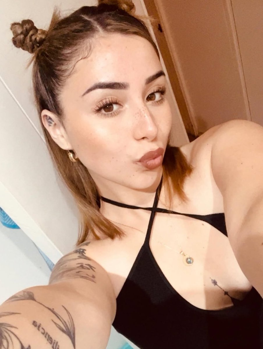 IRL_Exposing's tweet photo. Dayris, 19
Dm me Your IRL’s so they can be exposed
10 likes and RT’s for her insta https://t.co/vvbQWzTSK1