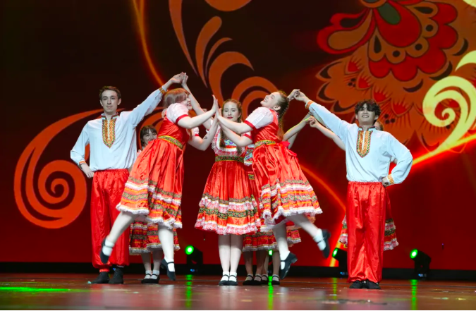 HiJuungar's tweet photo. Over 40 young voices from 16 countries journeyed through Juungar on May 23 and 24, marking the third anniversary of the Global Civilization Initiative.

They traced the soul of the Yellow River, explored intangible cultural heritage, and shared the stage across cultures. https://t.co/6DL7Xl2F53