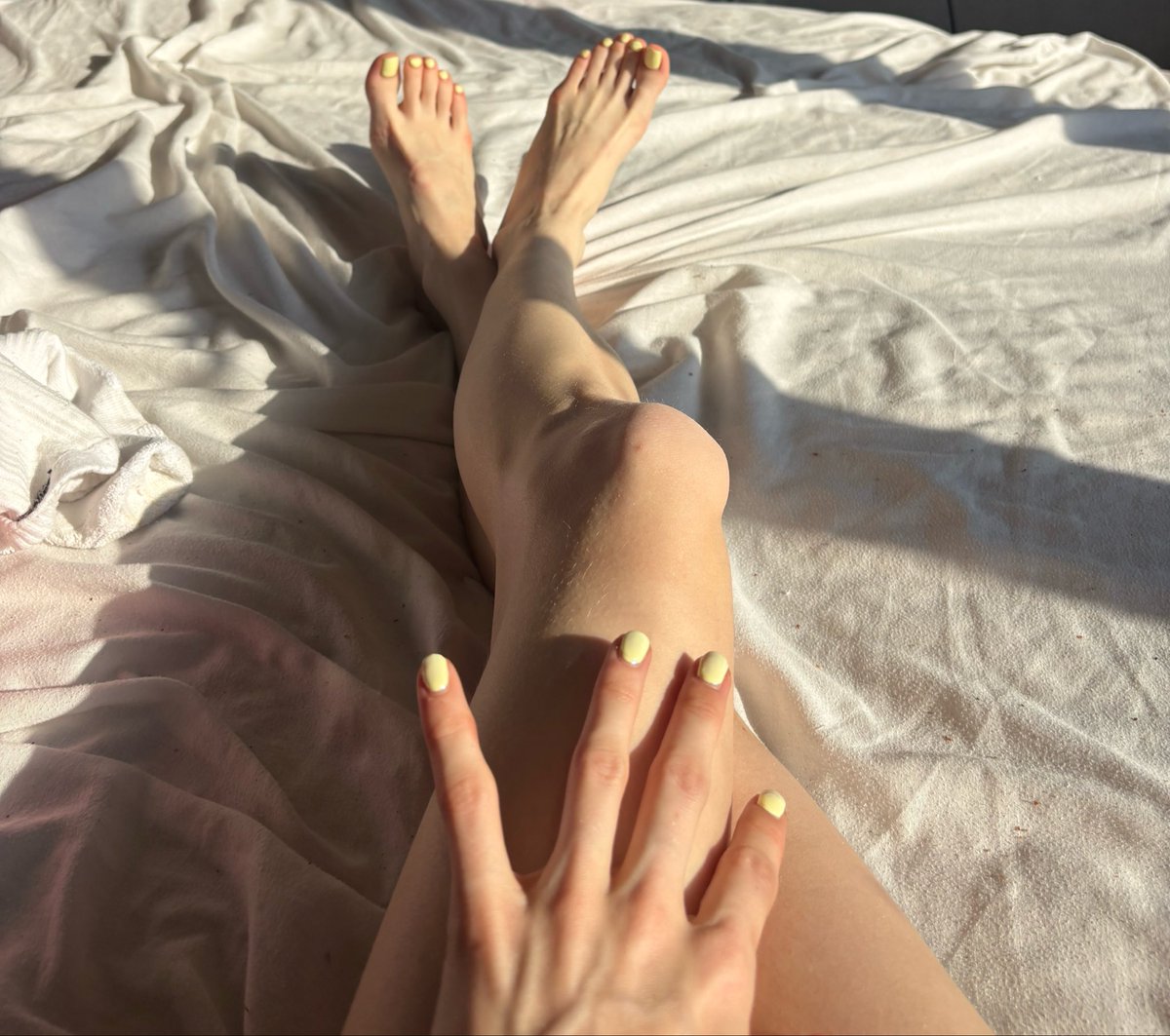 Chelsie2X's tweet photo. Yellow is my new fav https://t.co/DkMMJyLx10