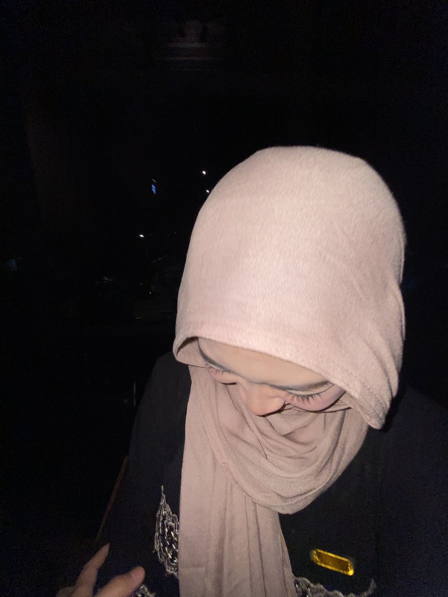 aahgteam's tweet photo. rok 42k size s cm dipake tryon, viscose warna nude 25k baru 1x pakai, bisa oren https://t.co/o6R69xrDri