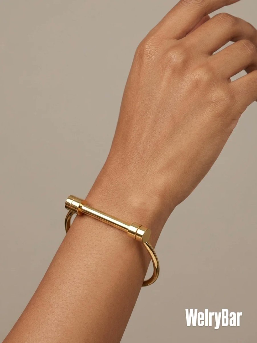 welrybar's tweet photo. Bangles, Bangles .....

One of these can make your outfit eat for real 🥹

Shop these via the link in our bio now!

#welrybar #jewelry #explore #jewellery #bangles https://t.co/8HLDVNyEO2