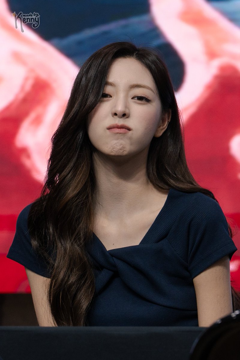 madebykenny_'s tweet photo. 260526 😾

#ITZY #있지 
#YUNA #유나 https://t.co/tJBvAoaPbD