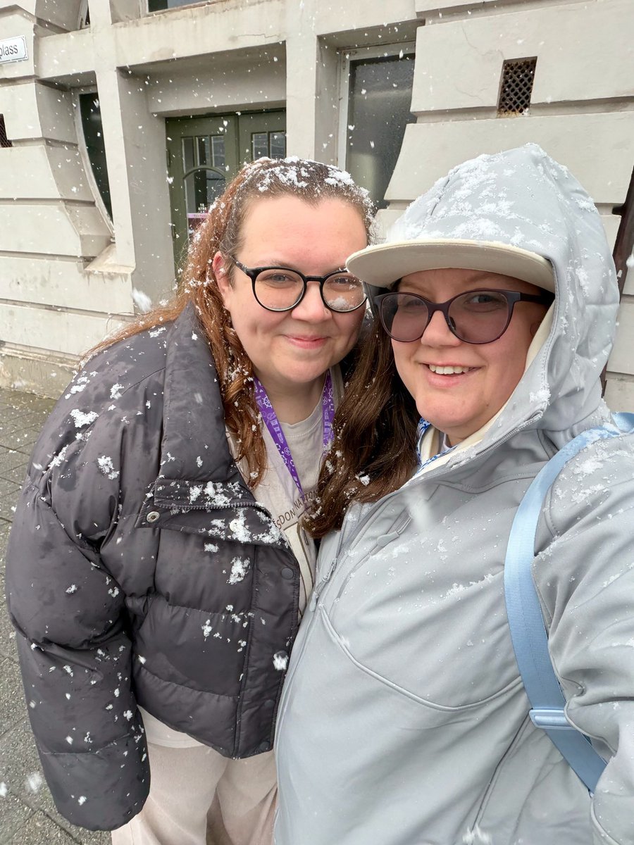 bexecola's tweet photo. Appreciation post for my favourite person. I’ve been so poorly the last week and she has done everything to keep me comfortable, keep me smiling and making me feel loved while taking on the world for both of us I truly love you Stacey ❤️ https://t.co/EyDENtwUQl