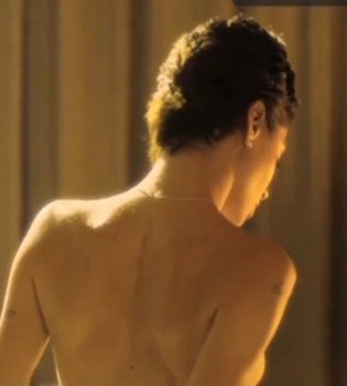 Philxfun's tweet photo. @yargentinas3 El sideboob cuando tenía esas tetitas y el gemidito 🤤🤤 https://t.co/0AcnRud2Wa